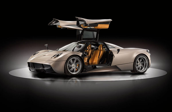 Huayra-3-4antsx_PRESS-4.jpg